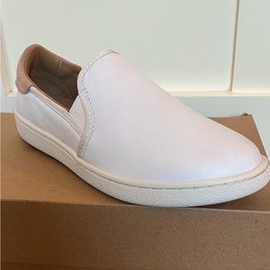 UGG woman shoes, size 6.5